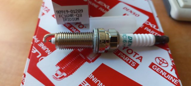 Свечи зажигания 9091901289 TOYOTA