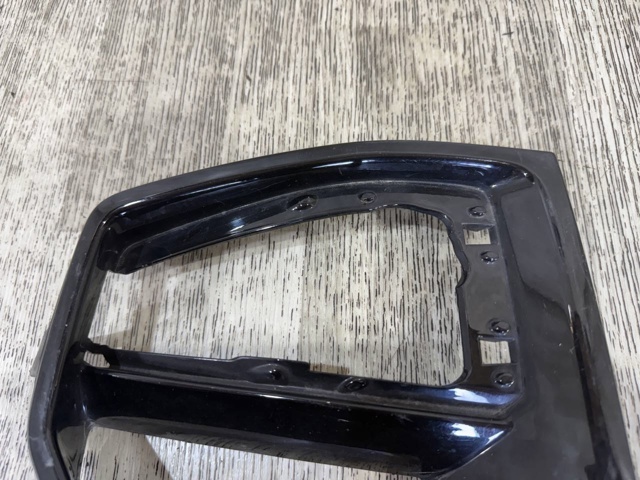 51118074270 BMW Молдинг решетки бампера переднего правый купить в Украина