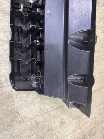 BMW 51127420658 Кронштейн бампера заднего центральный в наличии Николаев