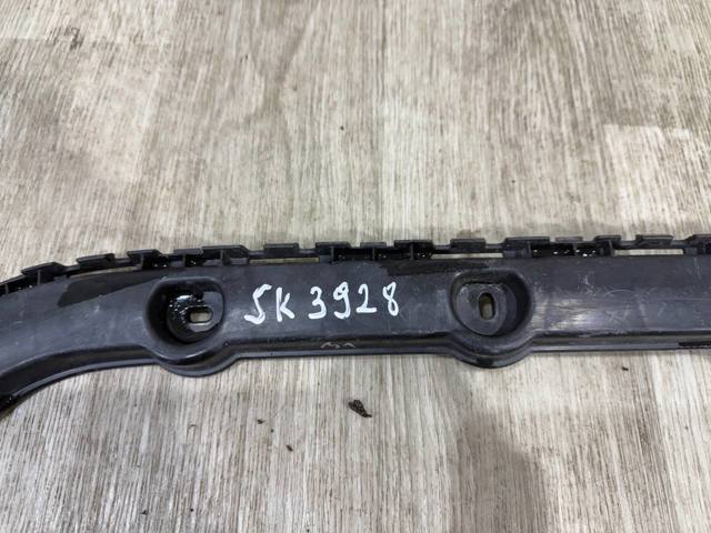 VAG 5E5807393B Направляющая заднего бампера левая в наличии Черкассы