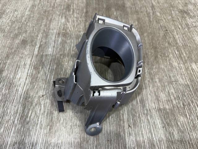 Решетка переднего бампера, правая 8148147020 TOYOTA
