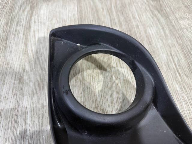 8148153020 TOYOTA Заглушка (решетка) противотуманных фар бампера переднего правая купить в Винница