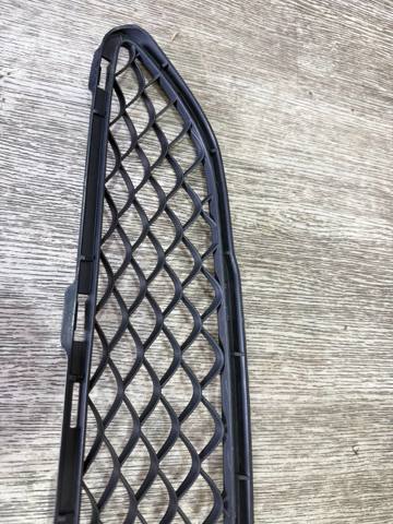MERCEDES A1668857822 Решетка бампера переднего нижняя в наличии Черкассы