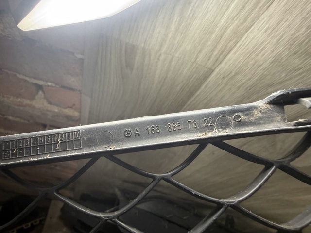 A1668857822 MERCEDES Решетка бампера переднего нижняя купить в Тернополь