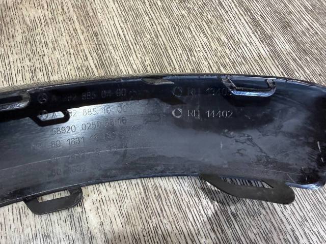 MERCEDES A2928850400 Накладка бампера переднего правая в наличии Украина