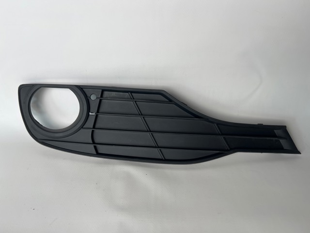 Решетка переднего бампера, правая 51117281920 BMW