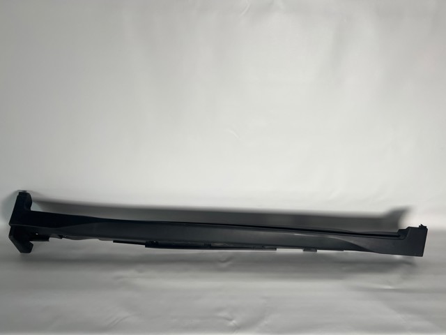 Накладка (молдинг) порога наружная правая 768504CL0A NISSAN