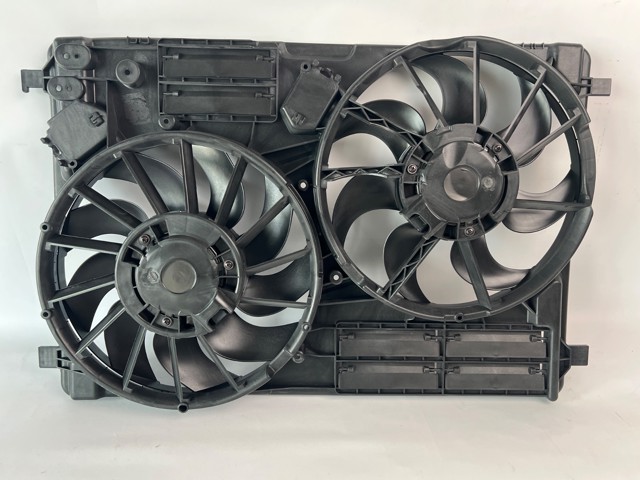 Диффузор радиатора охлаждения в сборе с крыльчаткой EJ7Z8C607G КИТАЙ
