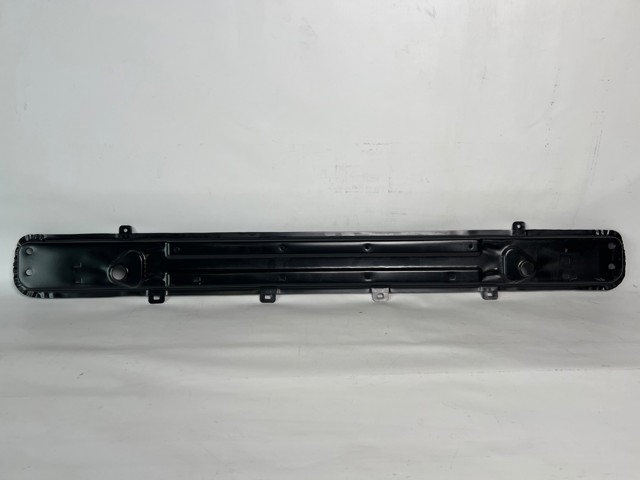 Рамка радиатора нижняя FT4Z16138D КИТАЙ