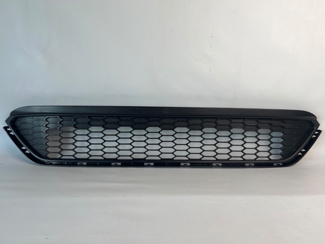 Центральная решетка переднего бампера FT4Z17K945EA КИТАЙ