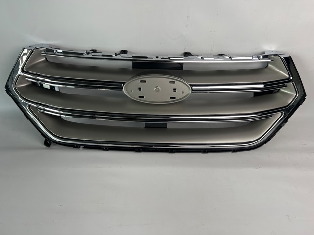 Решетка радиатора FT4Z8200AA КИТАЙ