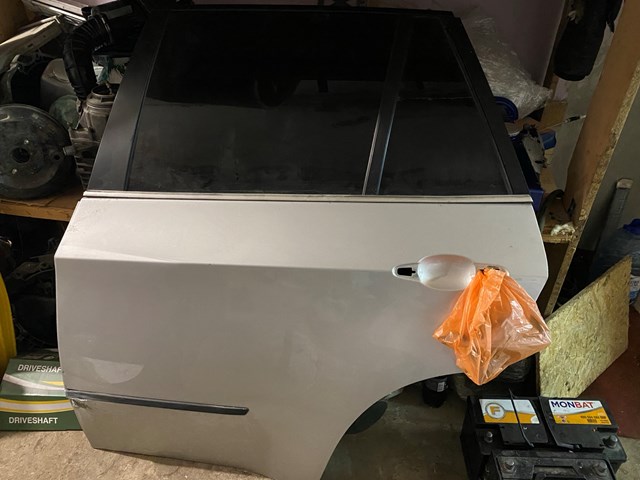 Дверь задняя, левая 41527261481 BMW