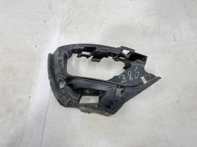 269864136R RENAULT Кронштейн бампера переднего купить в Чернигов