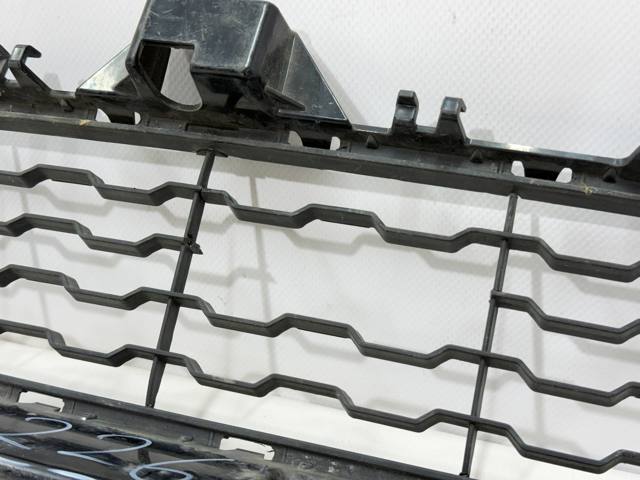 BMW 51118054503 Решетка бампера переднего нижняя в наличии Ужгород