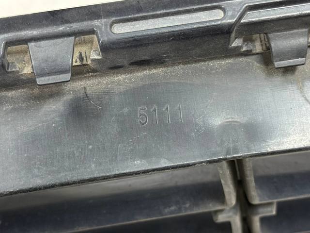 BMW 51118081077 Решетка бампера в наличии Винница