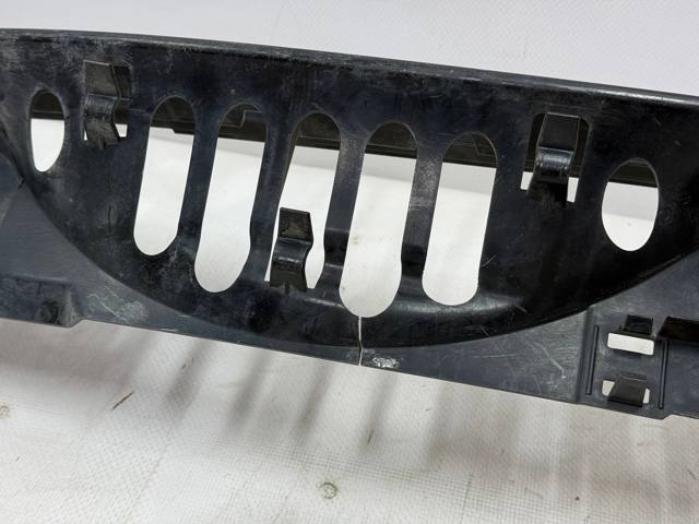 BMW 51127183883 Кронштейн бампера заднего центральный в наличии Винница