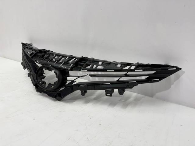 5310133620 TOYOTA Решетка радиатора купить в Ужгород