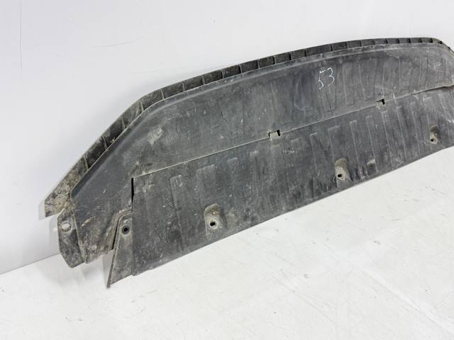 VAG 565807611 Защита бампера переднего в наличии Черкассы