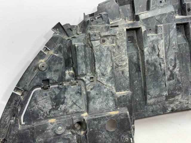 622358251R RENAULT Защита бампера переднего купить в Каменское