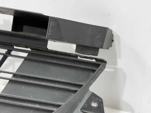 622540001R Решетка бампера переднего купить Украина