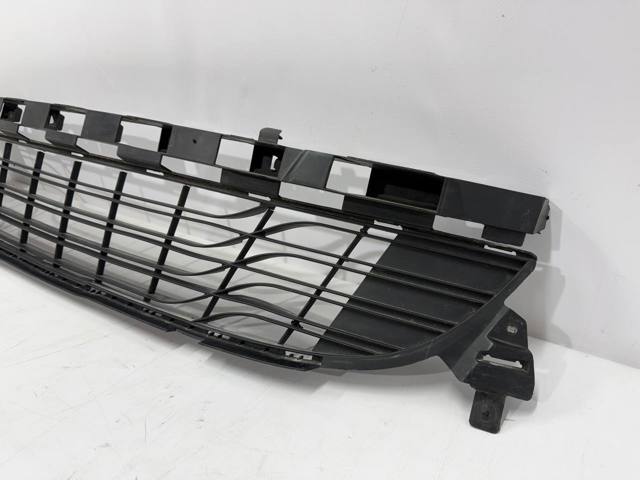 622540001R RENAULT Решетка бампера переднего купить в Черкассы
