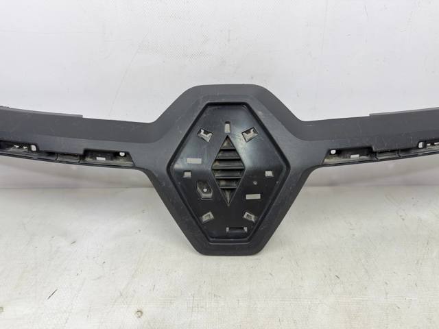 623823514R RENAULT Молдинг решетки радиатора купить в Черновцы