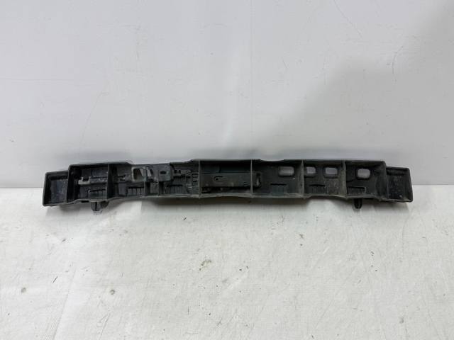 RENAULT 850425825R Кронштейн бампера заднего центральный в наличии Каменское