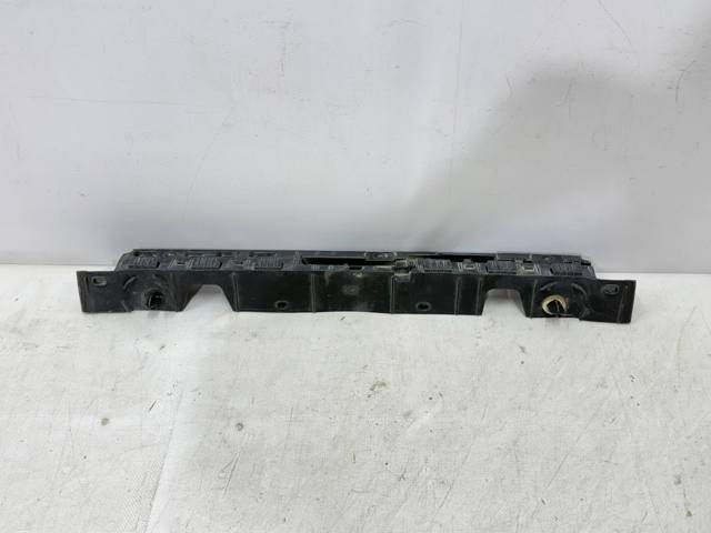 RENAULT 850425825R Кронштейн бампера заднего центральный в наличии Черновцы