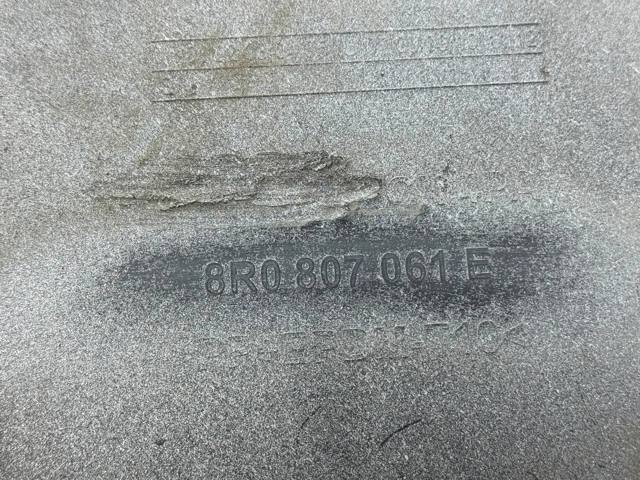 8R0807061E Спойлер переднего бампера купить Одесса