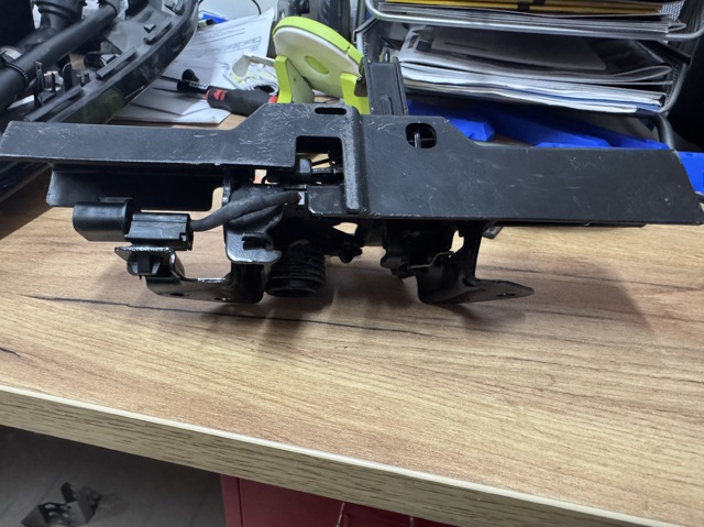 HYUNDAI 81130GI000 Замок капота в наличии Запорожье