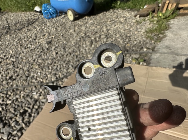 BOSCH 0272220720 Реле генератора в наличии Харьков