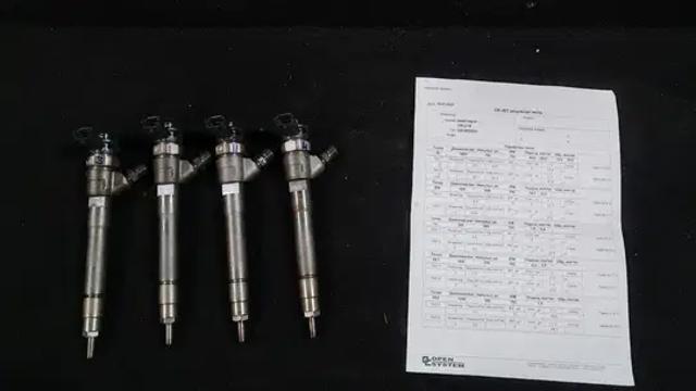 Форсунка впрыска топлива 0445110414 GM