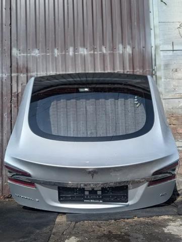 Дверь 5 1023722E0A Tesla Model