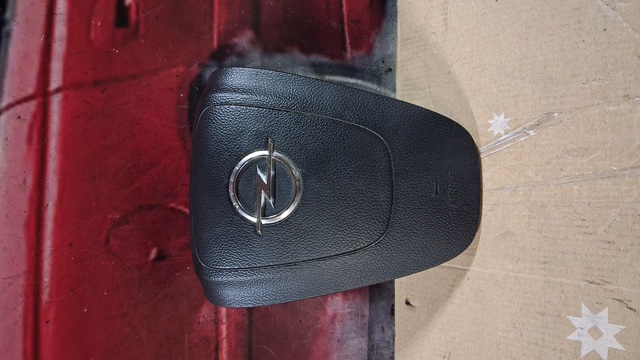 Подушка AIRBAG водительская 13270401 OPEL