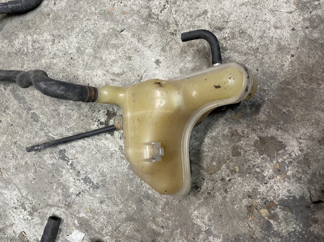 1375A047 MITSUBISHI Бачок системы охлаждения расширительный купить в Львов