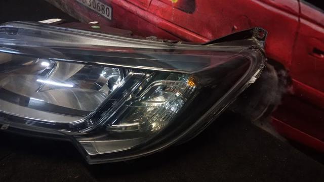 1394433080 PEUGEOT Левая фара купить в Чернигов