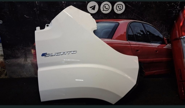 Переднее правое крыло 1611654980 PEUGEOT