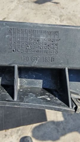 VAG 1Z0807183D Направляющая переднего бампера левая в наличии Днепр