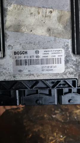 Модуль управления двигателем 237101074R RENAULT