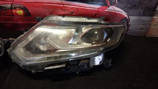 NISSAN 260604CC6C Левая фара в наличии Винница