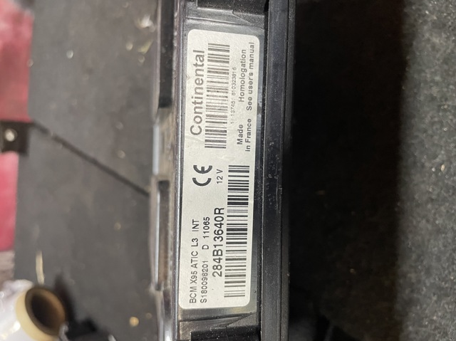 RENAULT 284B13640R Блок комфорта в наличии Ровно
