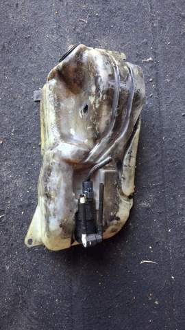 Водяной бачок омывателя стекла Nissan Qashqai +2 1
