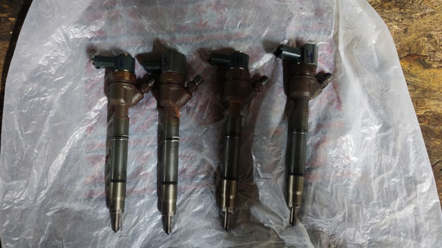 Клапанная форсунка 338002A900 HYUNDAI