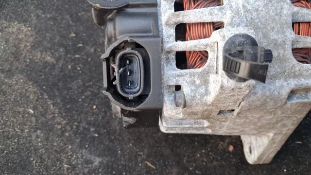 HYUNDAI 373002B750 Генератор в наличии Ужгород