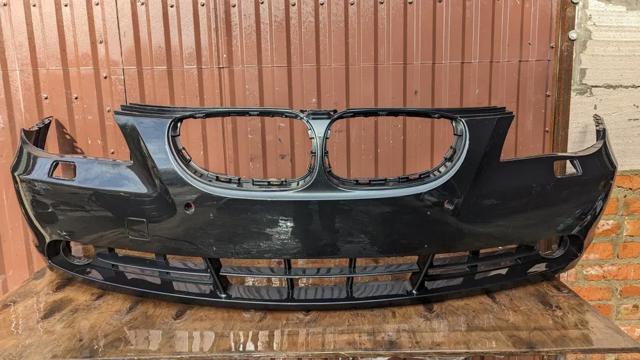 Бампер на авто 51117033694 BMW