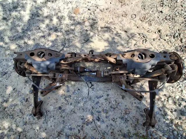 Поперечина задней подвески 5120642050 TOYOTA