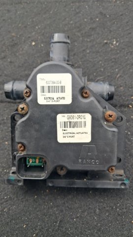 Регулирующий клапан охлаждающей жидкости 600738400B TESLA