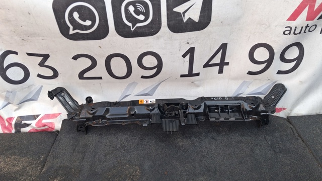 Рамка передней панели 64101A2000 HYUNDAI