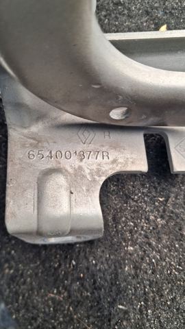 Правая петля капота  654001377R RENAULT