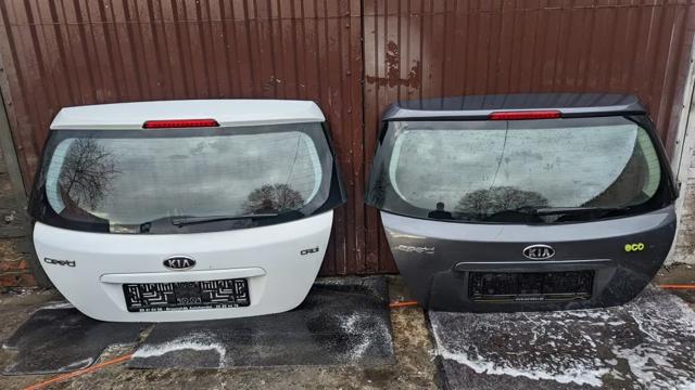 Дверь 5 737001H000 HYUNDAI